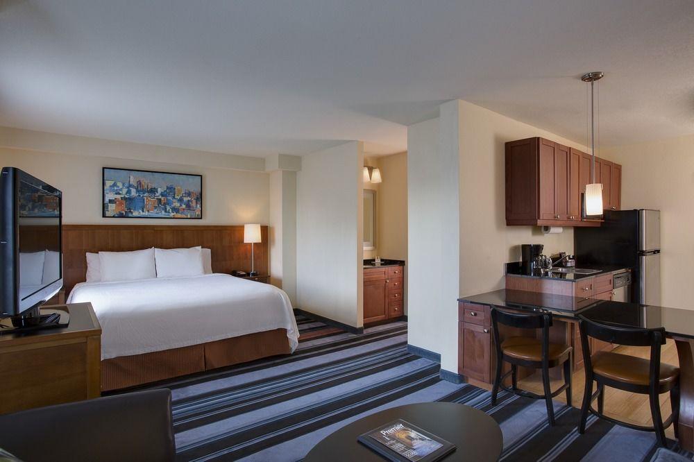 By Marriott Manhattan/times Square Hotel 4*