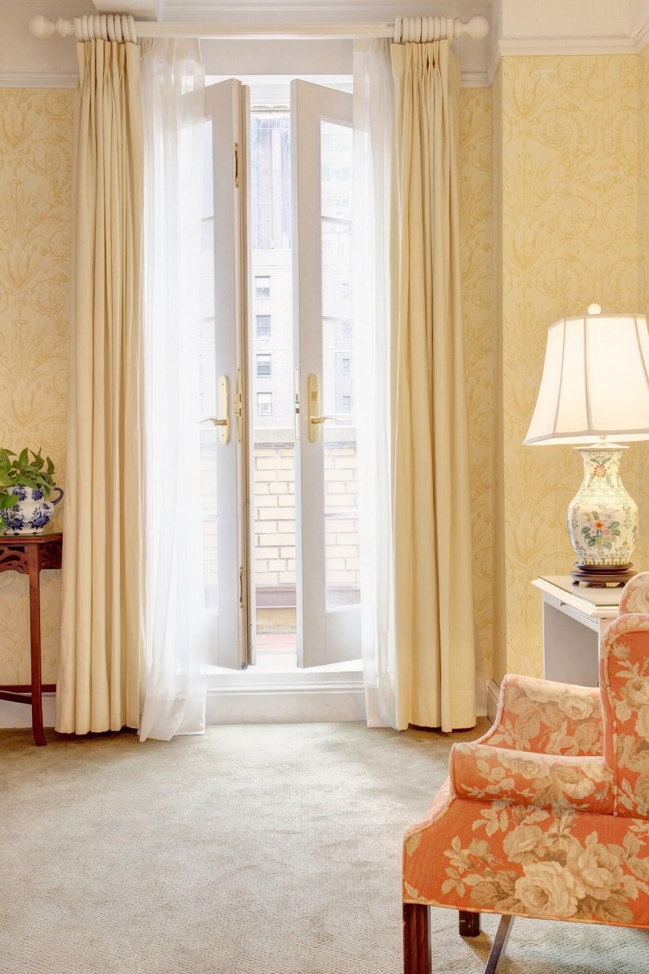 Hotel Roger Smith