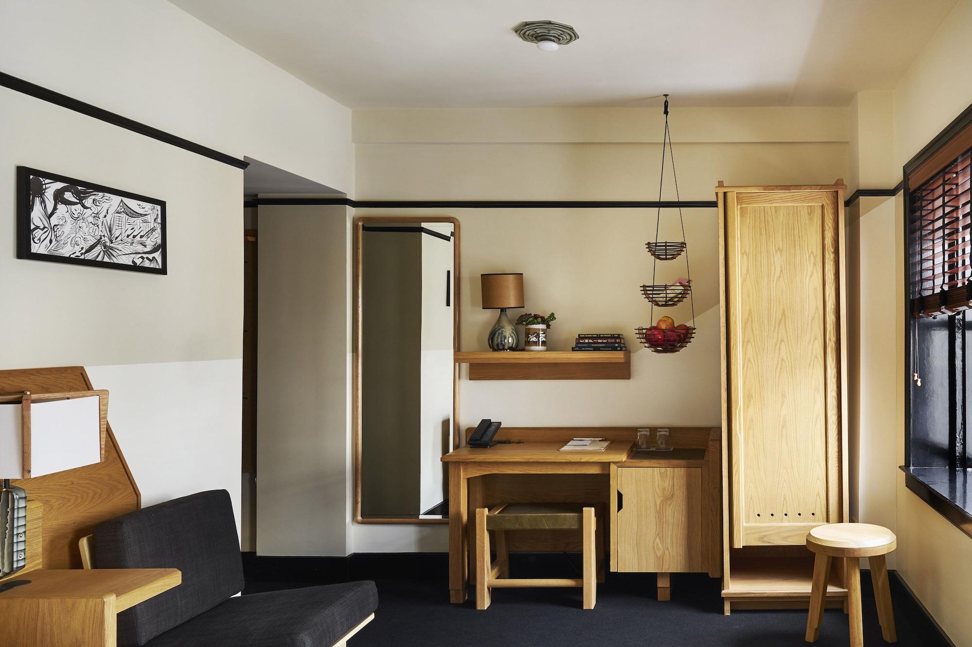 Hotel Freehand 4*