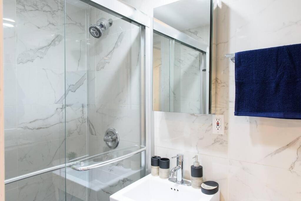 69-4a Quality New Prime Lower East East 1br New York