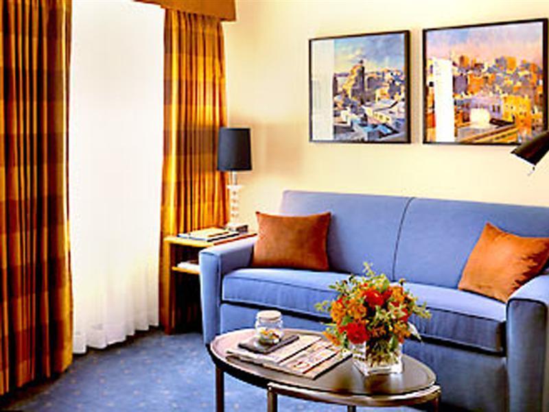 By Marriott Manhattan/times Square New York