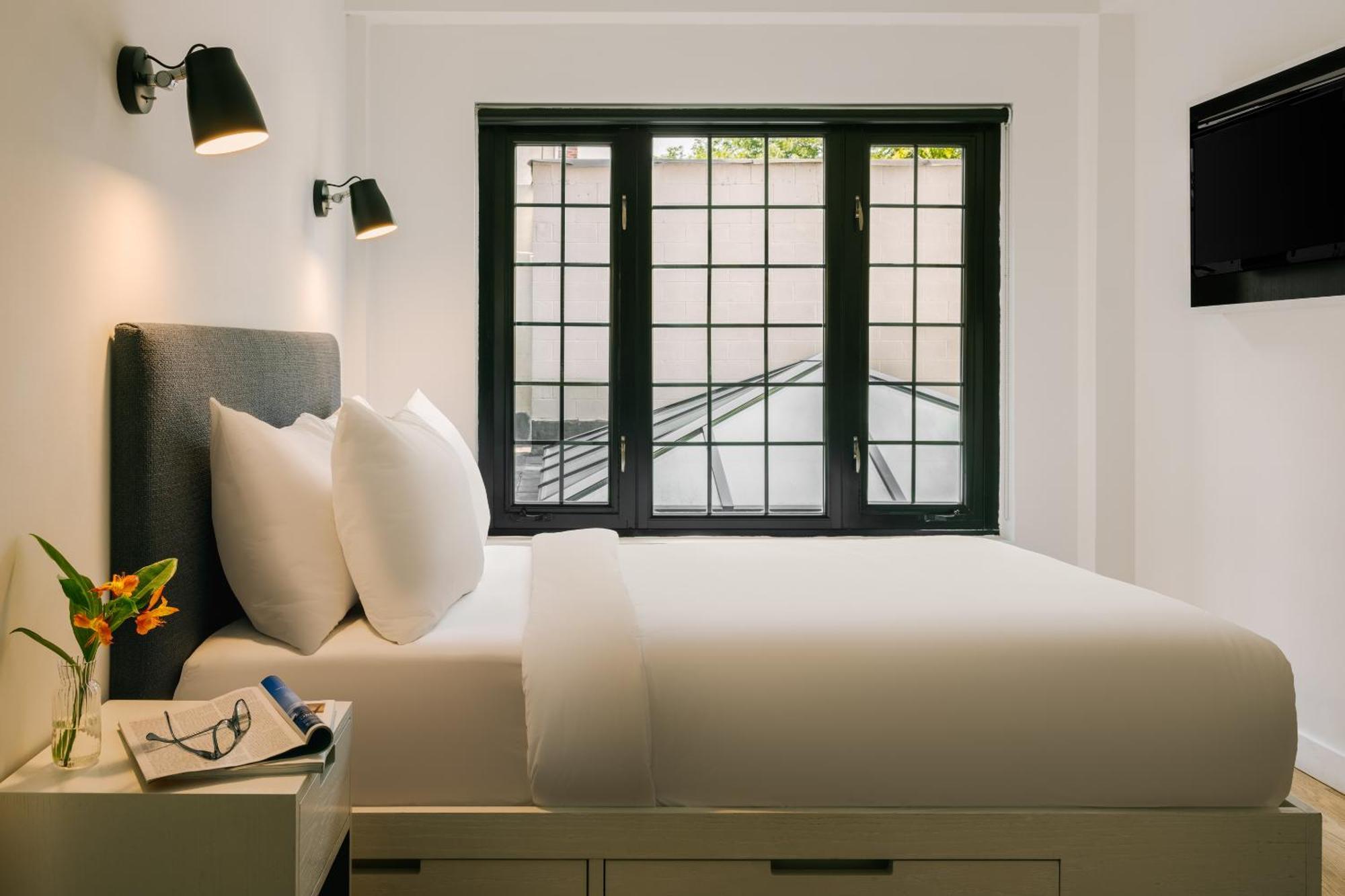 The Industrialist Gowanus Brooklyn, Sonder Hotel New York