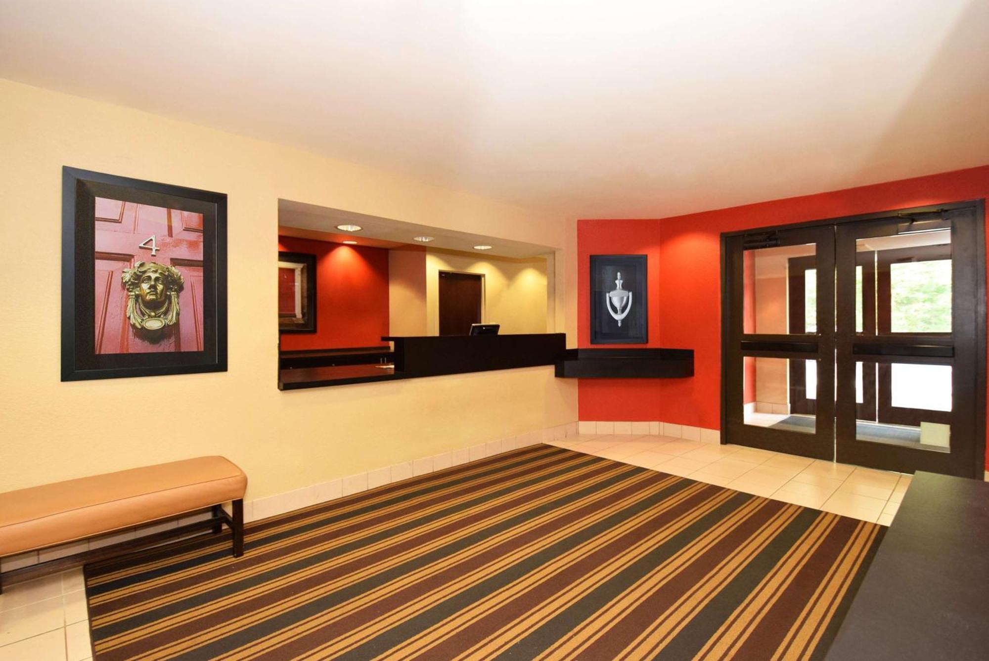 Extended America - - Laguardia Airport Hotel