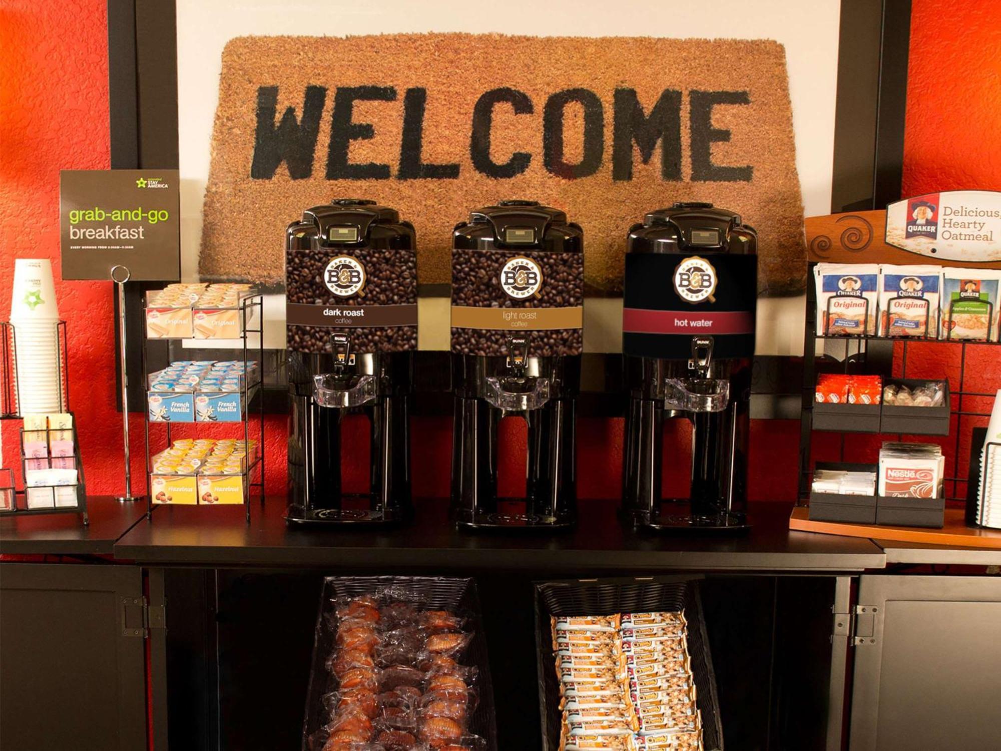 Hotel Extended America - - Laguardia Airport New York