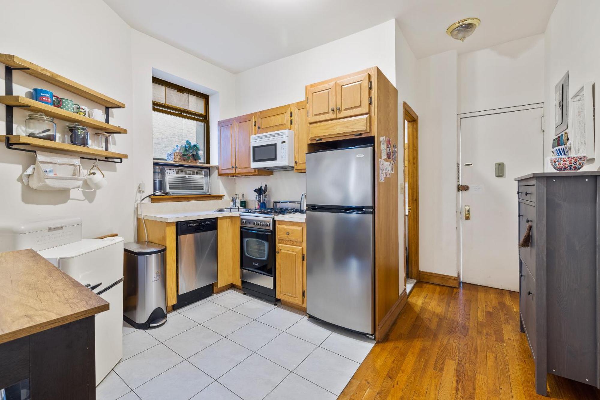 Living At Columbia Apartment New York