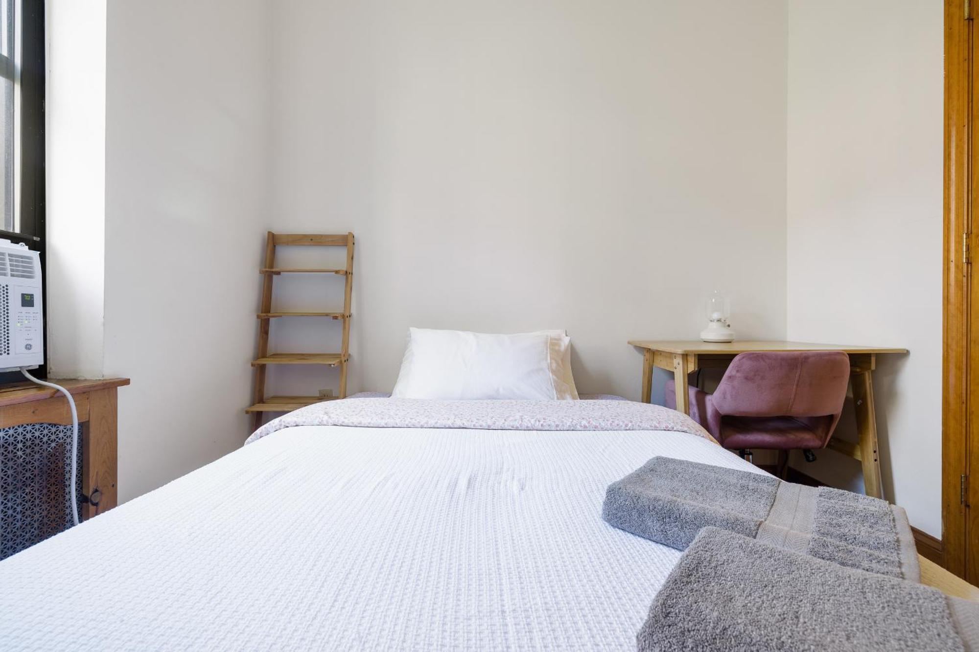 Living At Columbia Apartment