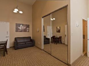 Hotel Pointe Plaza (adults Only)
