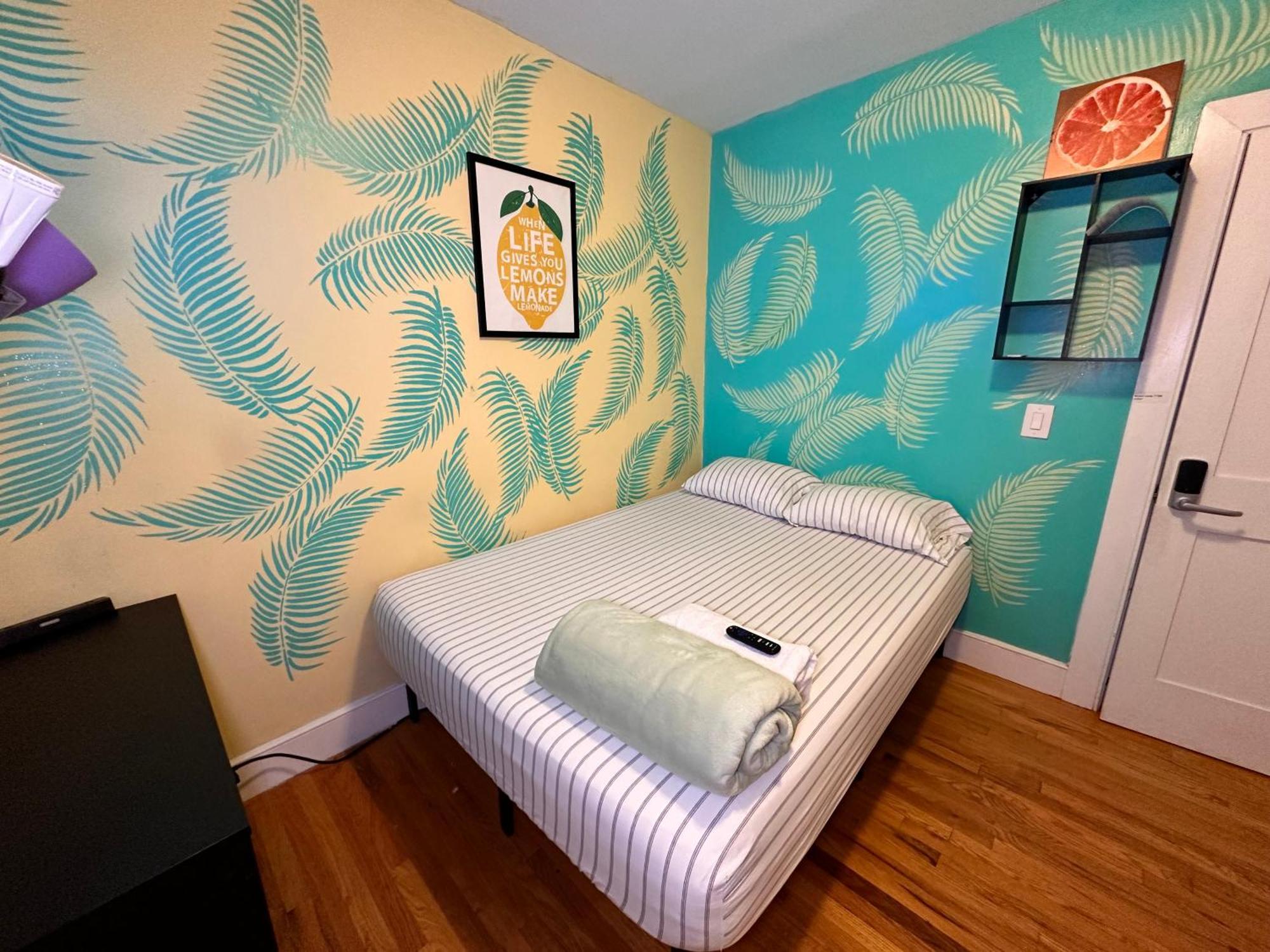Lemon Vibes Harlem Affordable Comfort Apartment *