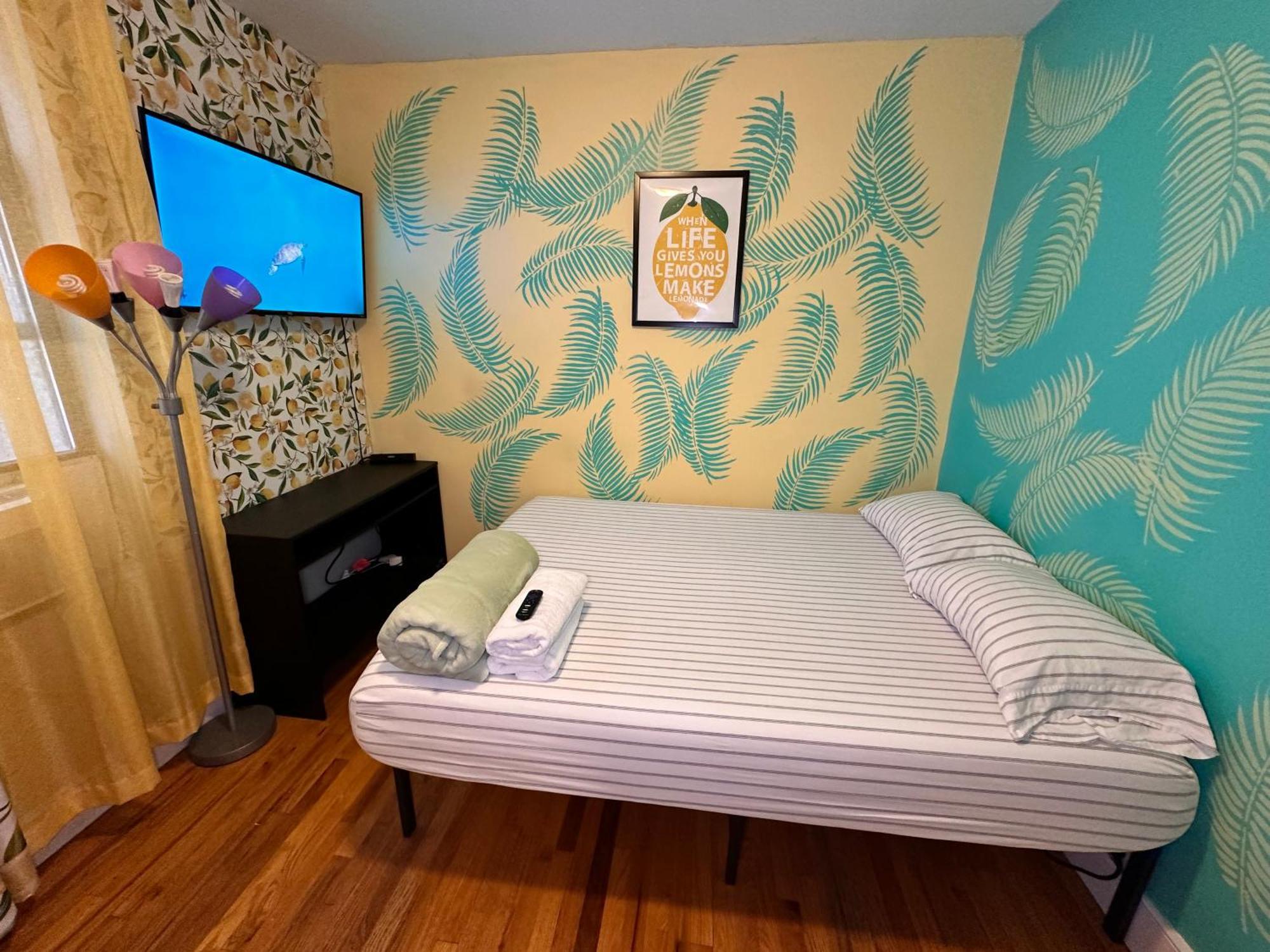 Lemon Vibes Harlem Affordable Comfort * New York