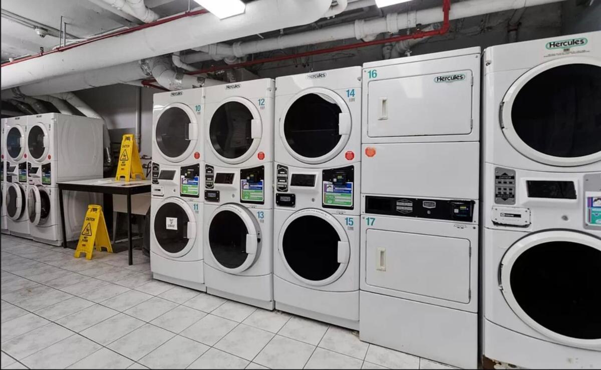 73-608 New 1br 1bth Uws Doorman Gym * New York