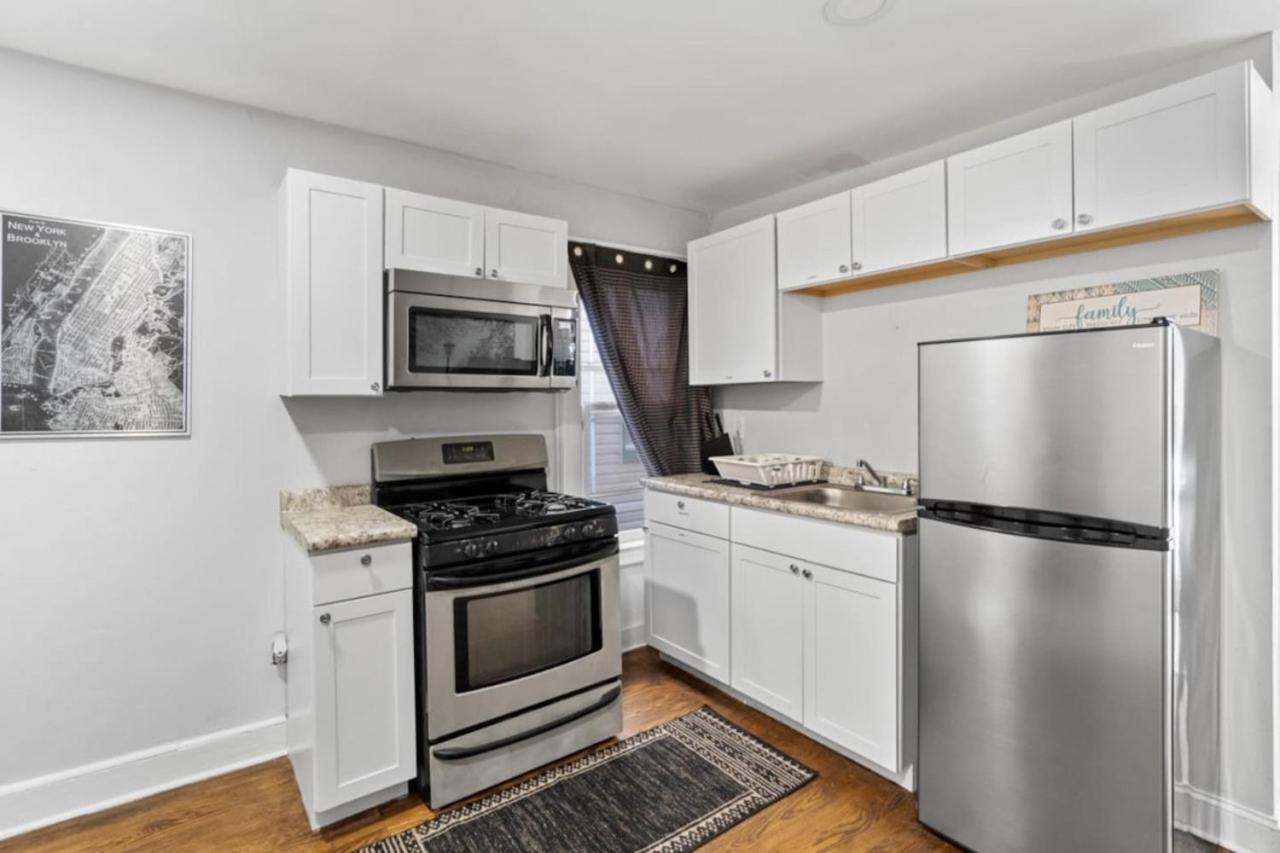 The Whimsical Estate Sleeps 16plus 20m To Nyc Free Parking Holiday home