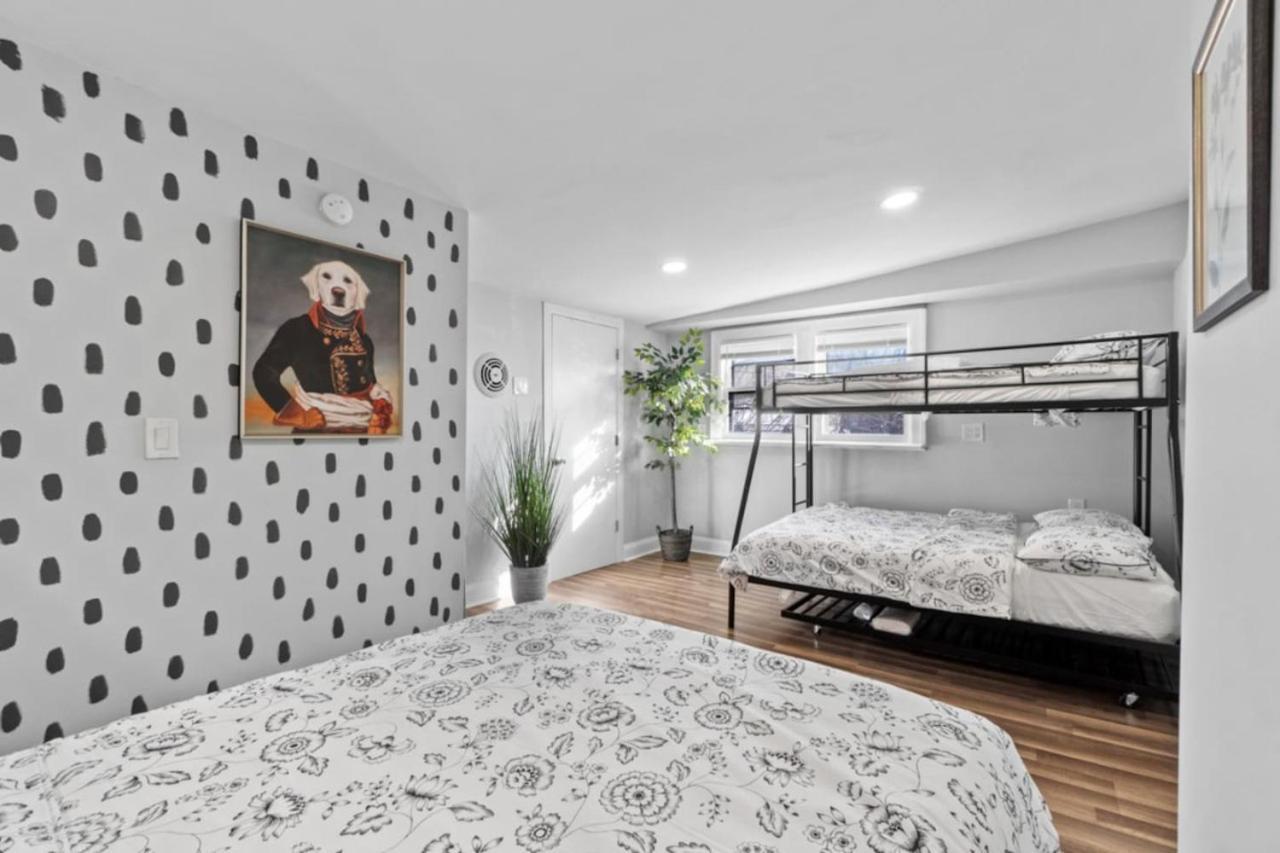 Holiday home The Whimsical Estate Sleeps 16plus 20m To Nyc Free Parking New York