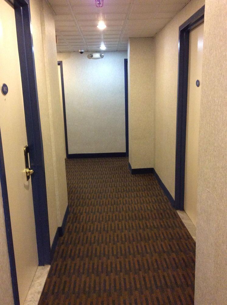 Hotel Park Savoy New York