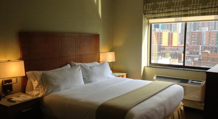 Express Manhattan Midtown West By Ihg Hotel 3*