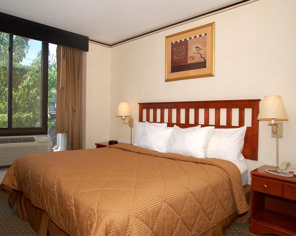Hotel Red Lion & Long Island