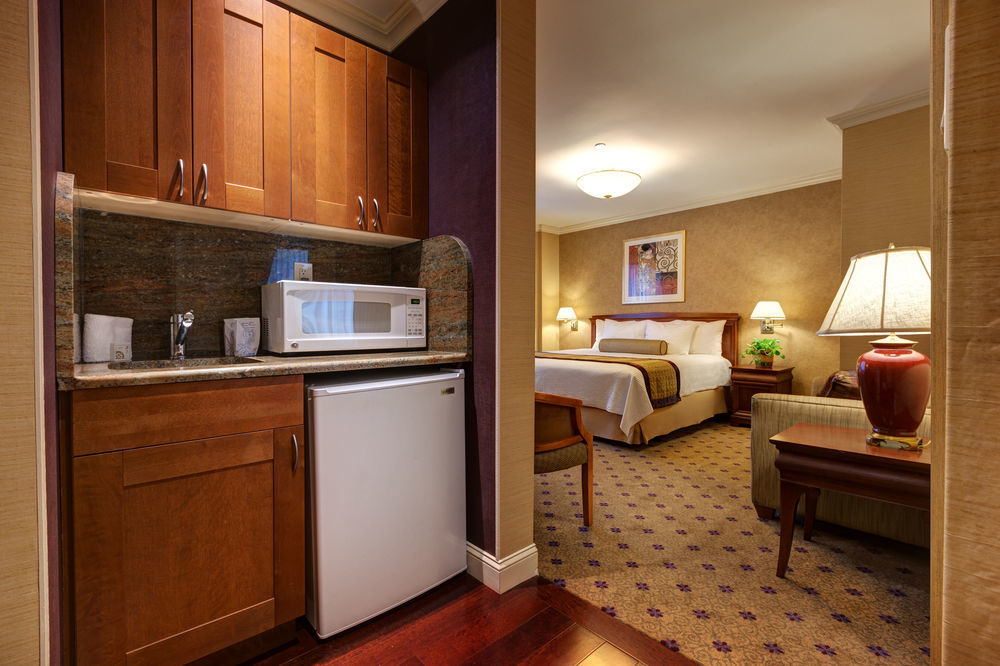 Wellington Hotel New York