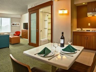 Hotel Springhill By Marriott Laguardia Airport 3*