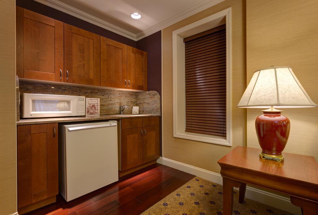 Wellington Hotel 3*