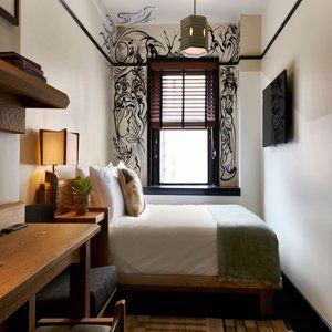 Hotel Freehand