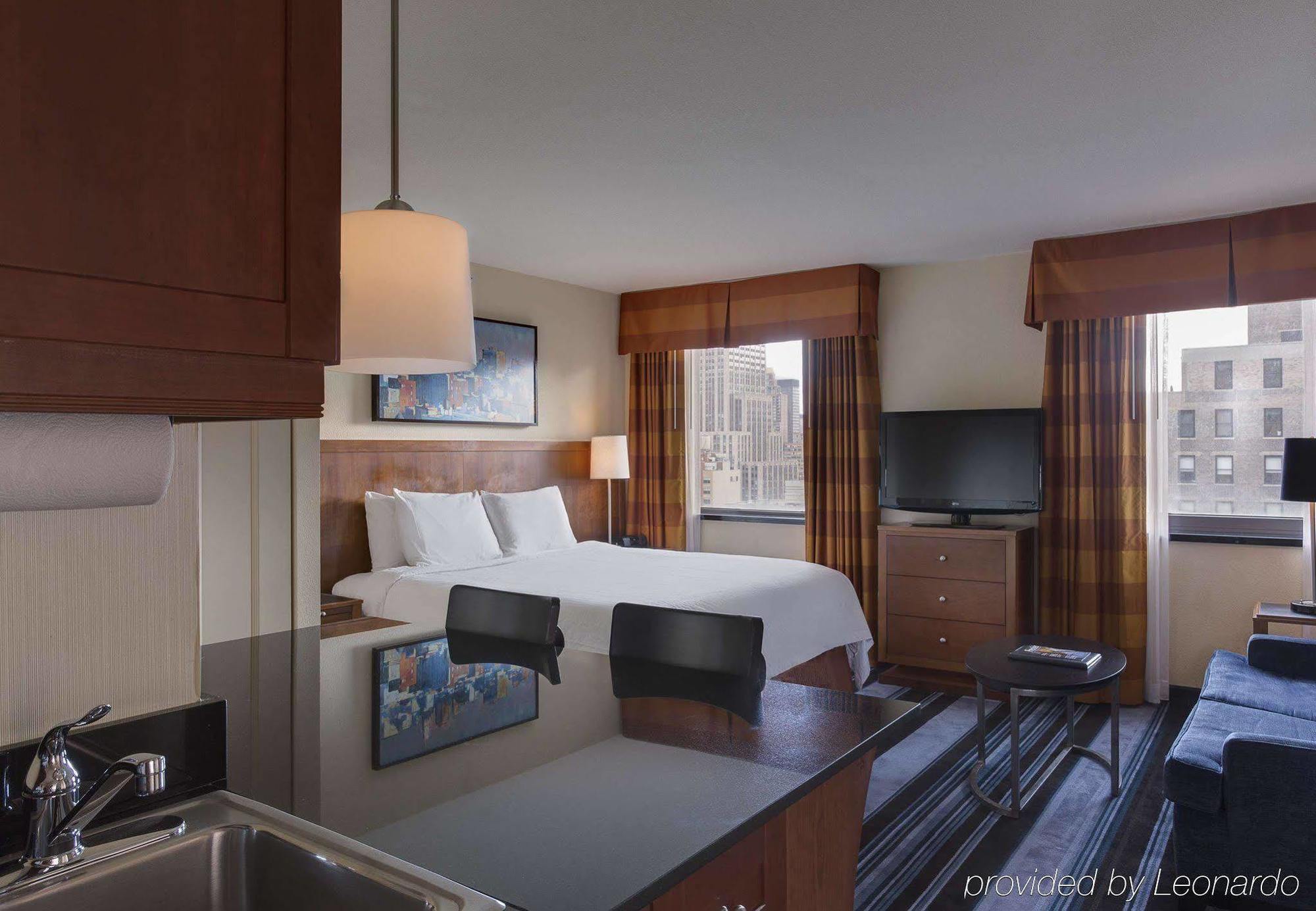 By Marriott Manhattan/times Square 4*