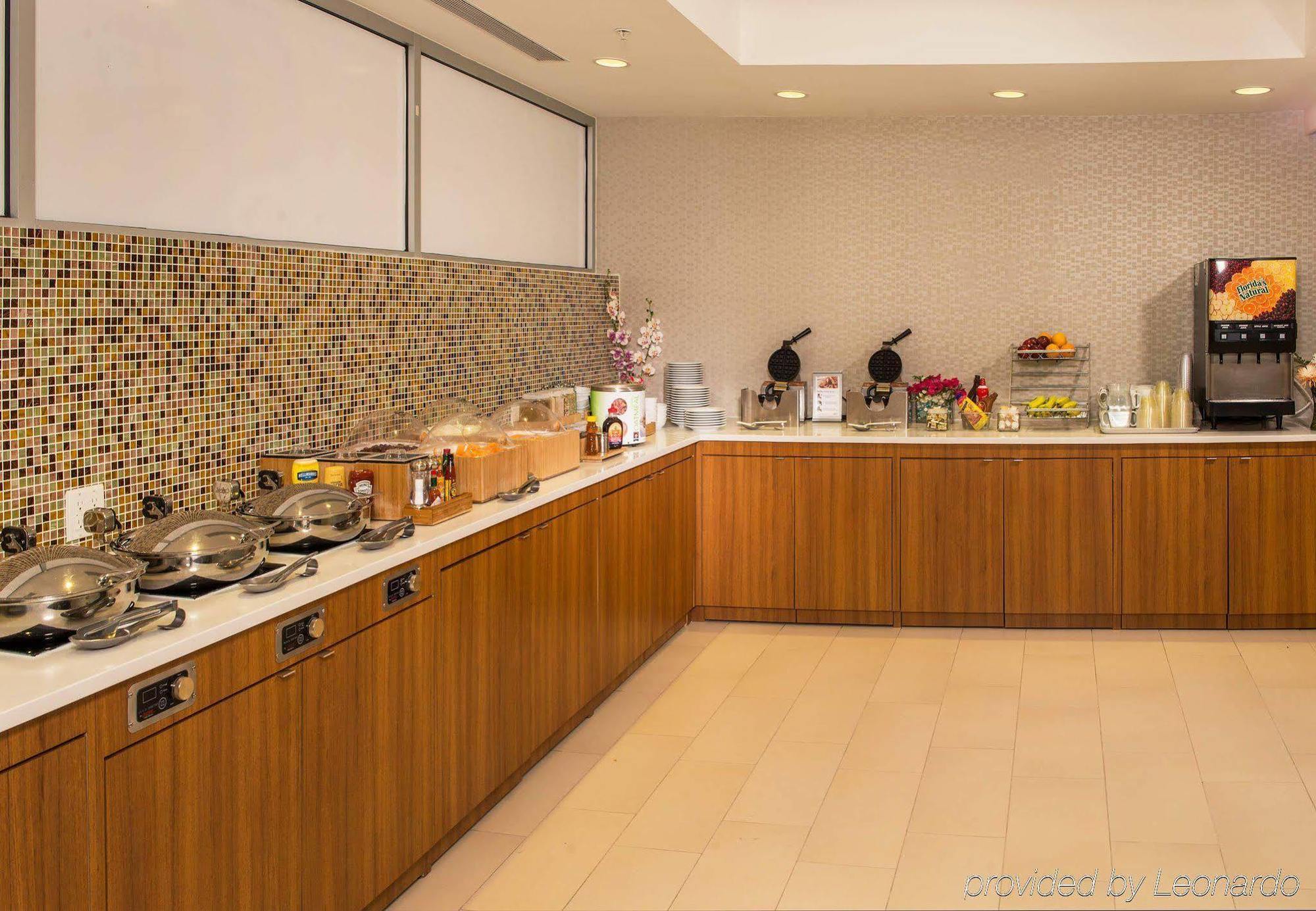 Springhill By Marriott Laguardia Airport 3*
