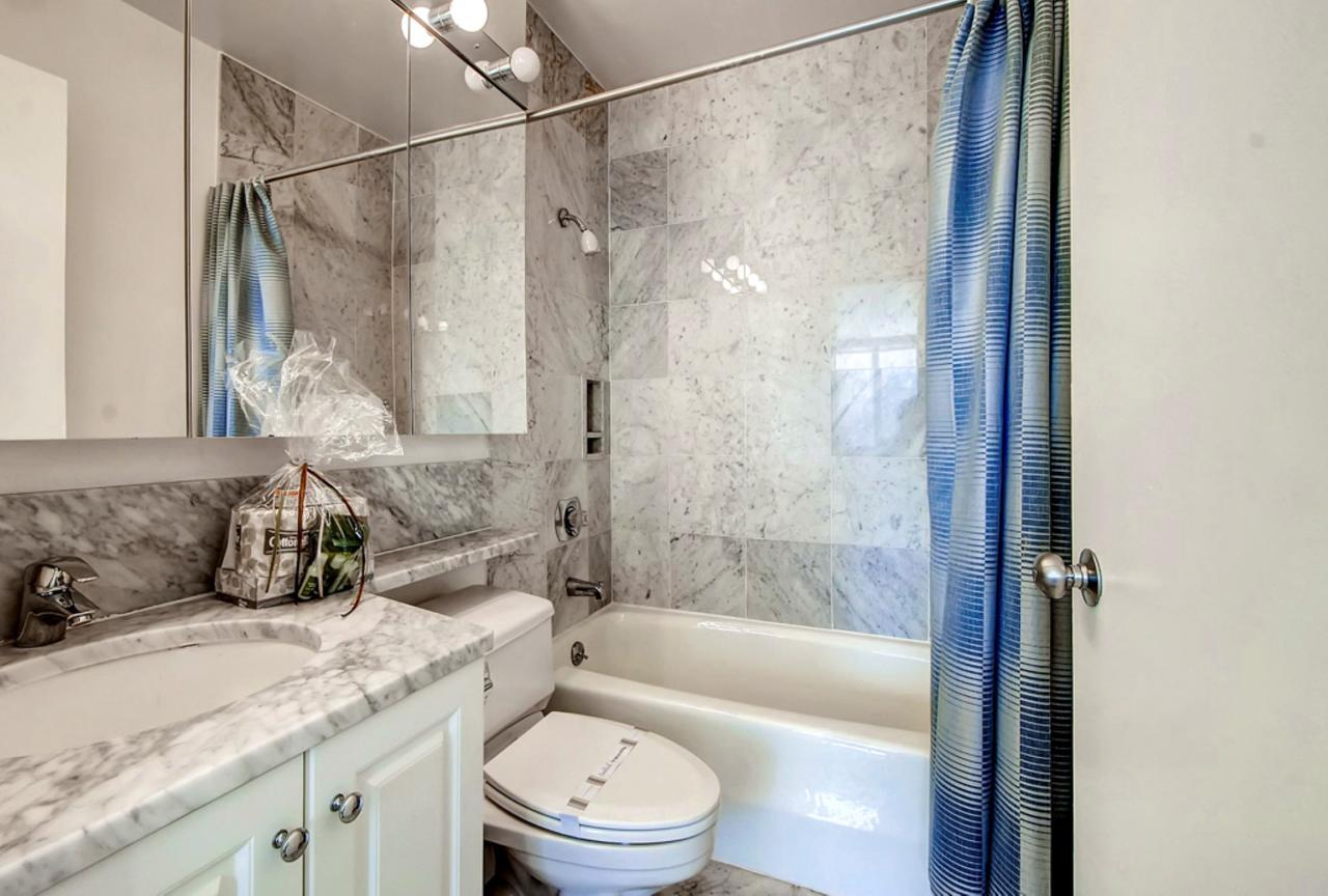 Bluebird Suites In Midtown West *