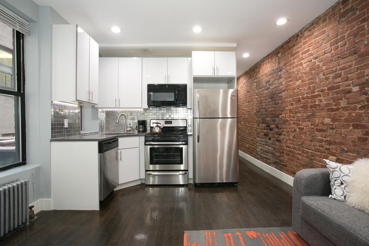 Harlem: Renovated Apartments Apartment