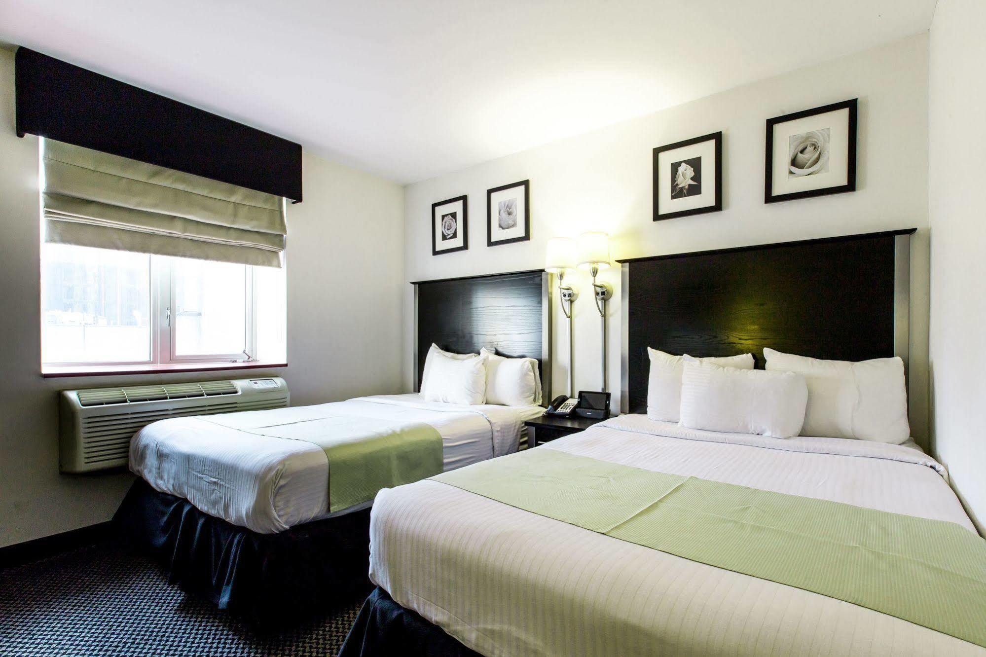 36 Hudson (adults Only)