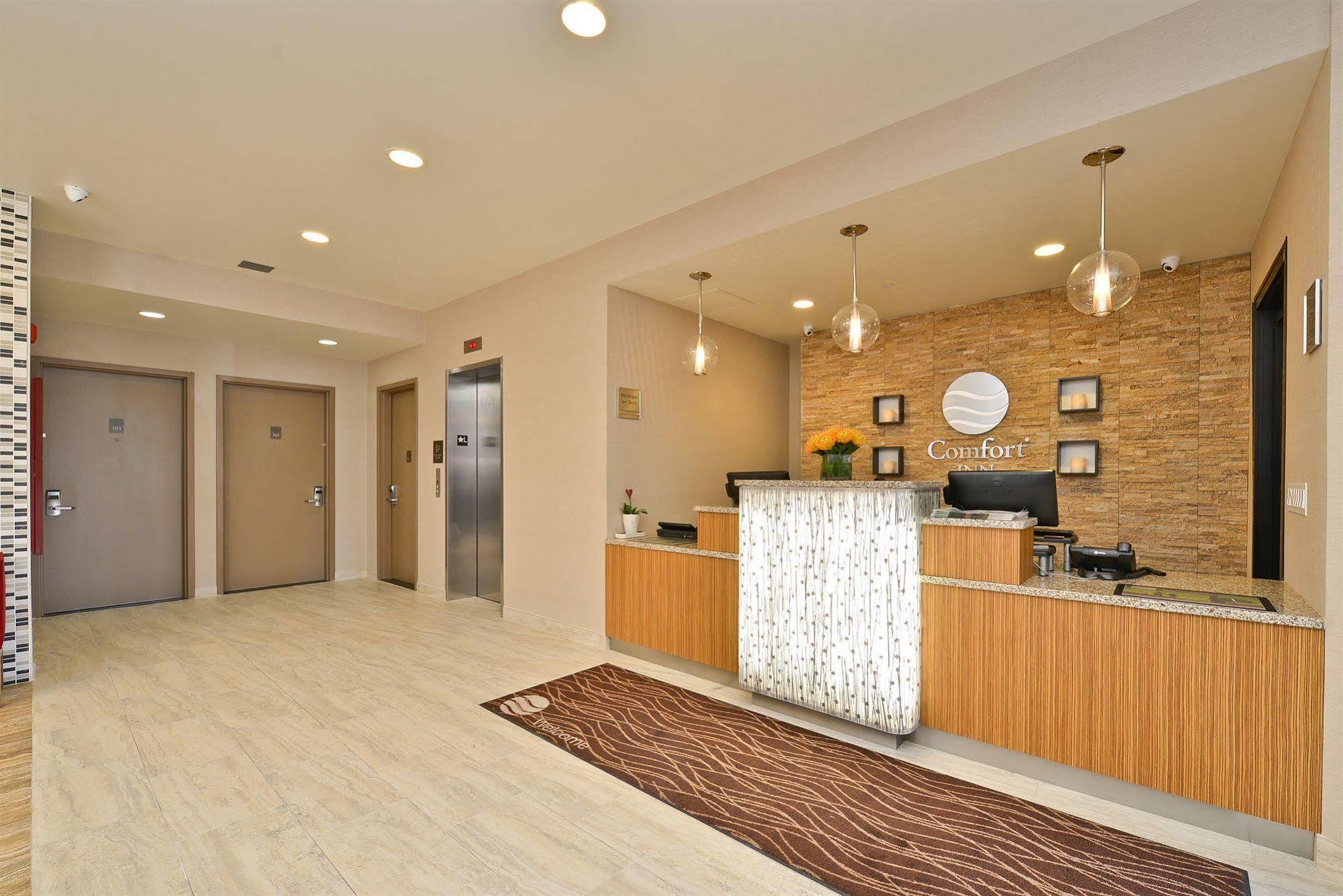 Inn Comfort Manhattan - Midtown West 3*