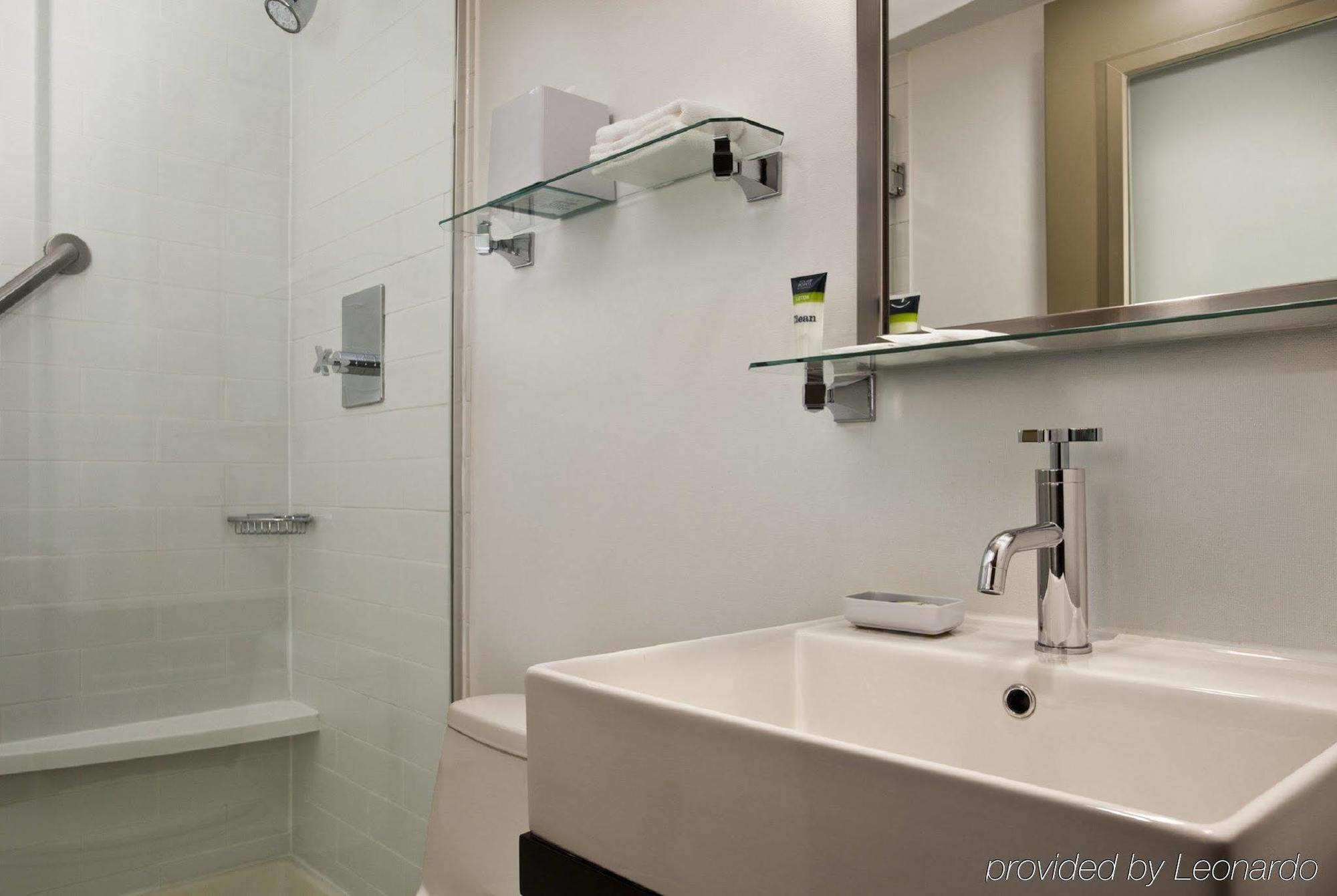 Hotel Four Points By Sheraton Midtown - Times Square 4*