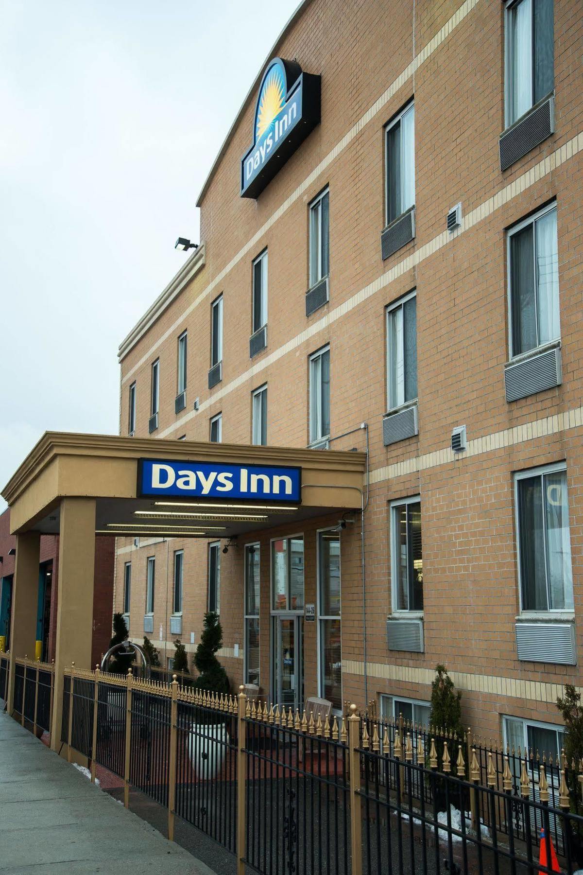 Days By Wyndham Jamaica / Jfk Airport