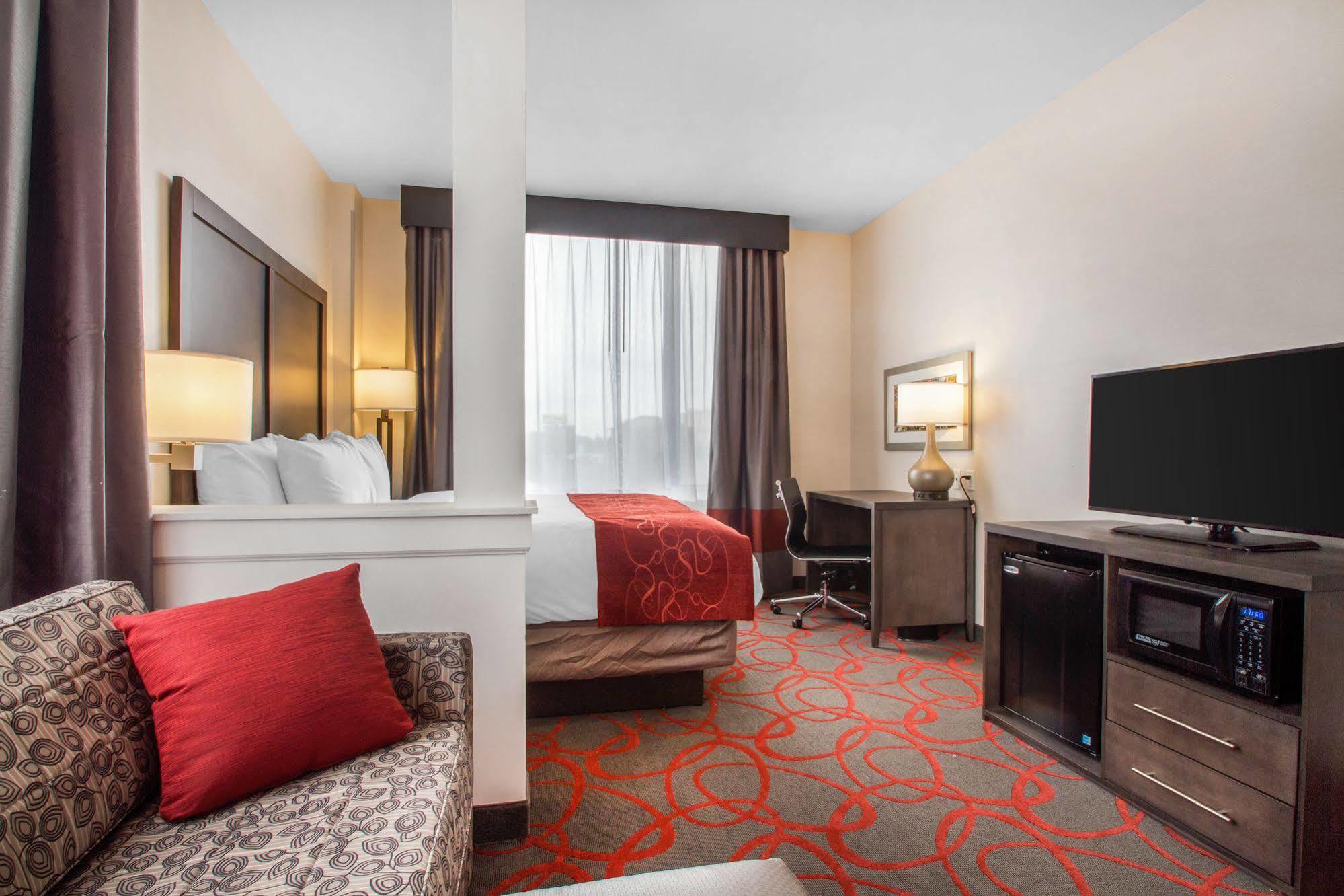 Hotel Comfort & Near Stadium