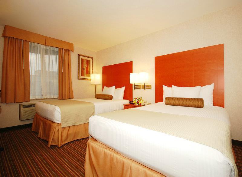 Hotel Western Jfk Airport 3*
