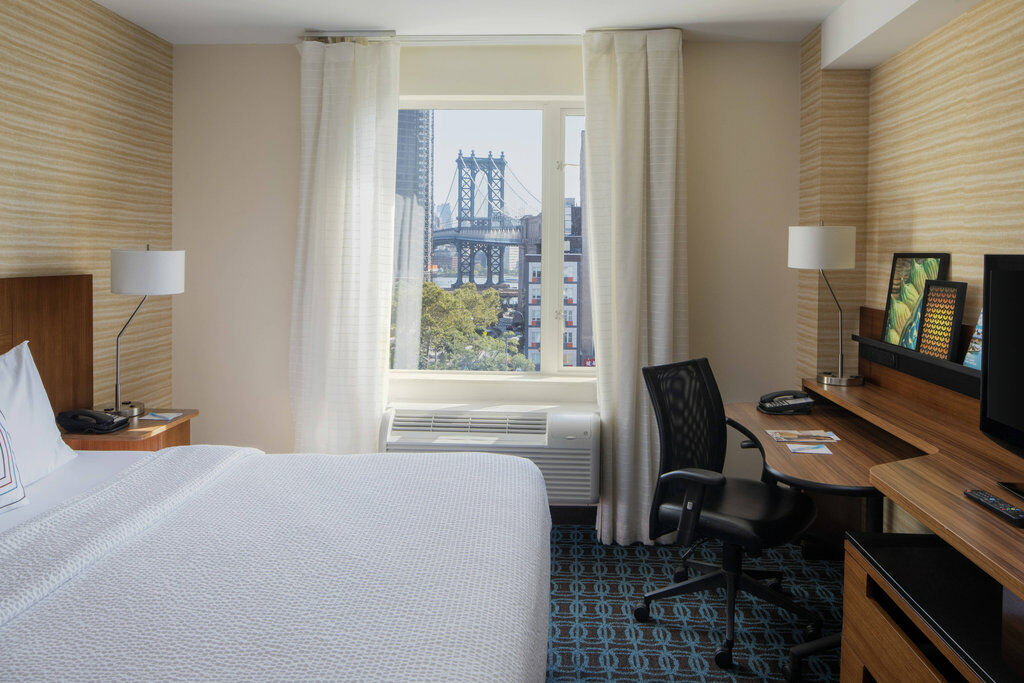 Fairfield & Manhattan/downtown East Hotel