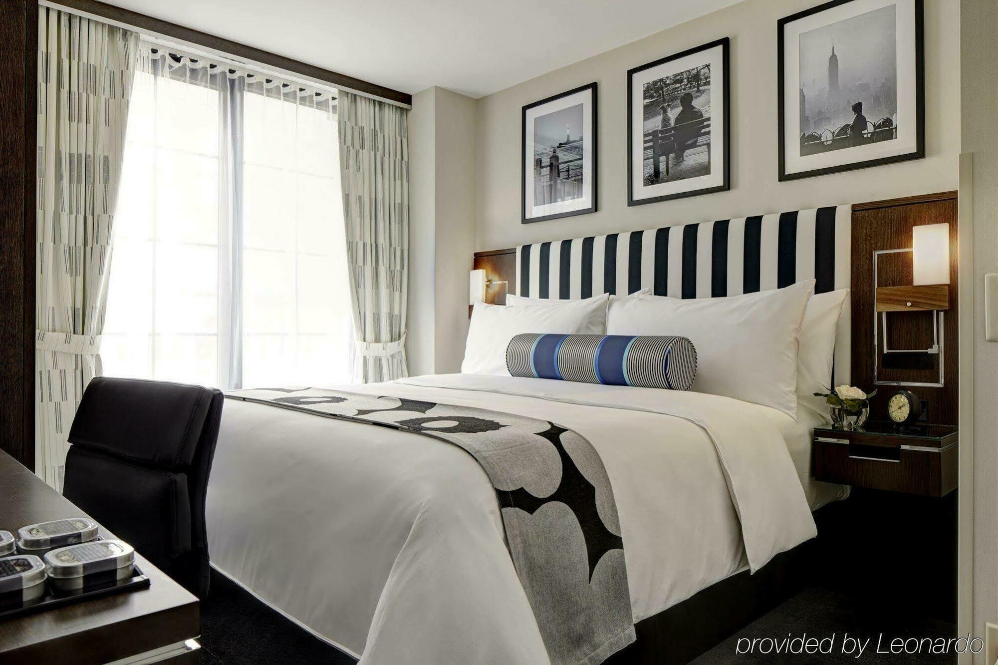 Archer Hotel