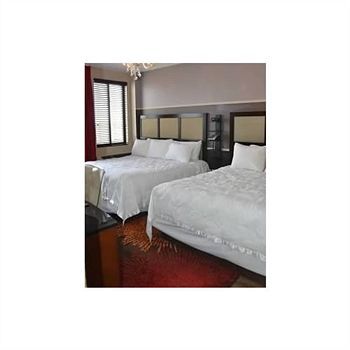 Hotel Vetiver / Manhattan Skyline