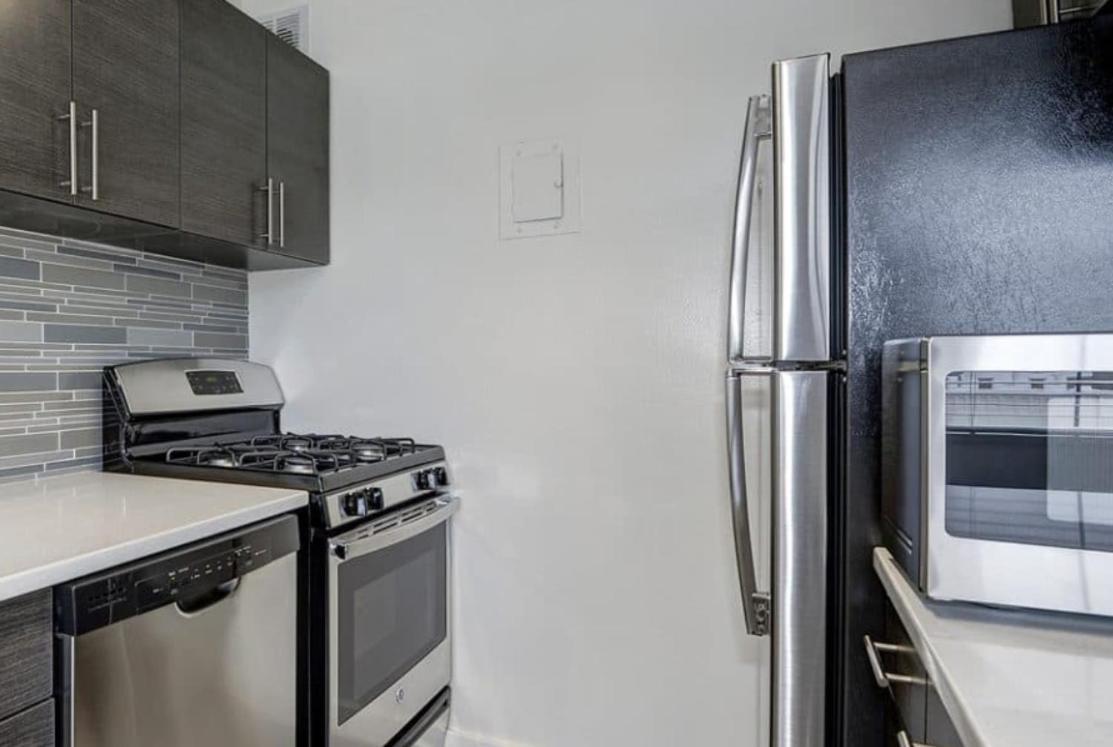 East Hells Kitchen 30 Day Apartment *