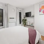 Elevate Apartments At Times Square
