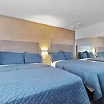 Casa Blanca Hotel Brooklyn
