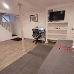 A Simple Studio - Jfk Abt 5Mi