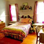 Sid\'S Victorian Oasis