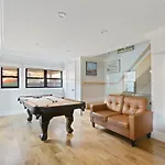 Private Gated House With Gym In Williamsburg Bk 10 Mins To Manhattan!