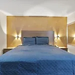 Casa Blanca Hotel Brooklyn
