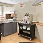 Super 8 By Wyndham Long Island City Lga Hotel