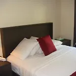 Colonial House Inn