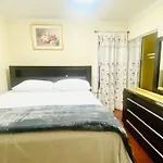 Minutes From Jfk, Beautiful Home With Peaceful, Cosy, Private Room