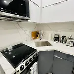 78-3A Luxury Brand New Modern 1Br W&D