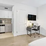 National At 888 Sixth Avenue - Furnished Apartments