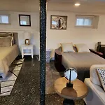 Cozy Studio; Lower Level Unit