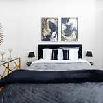 Spacious Studio In Brooklyn Heights